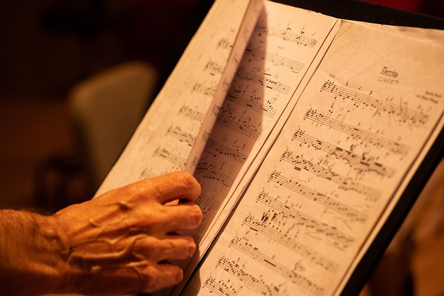 Score of a piano concerto with orchestral accompaniment